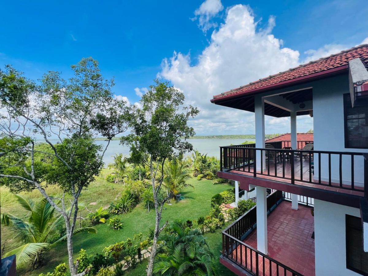 Ashansa Lagoon Resort Tangalle Exterior photo